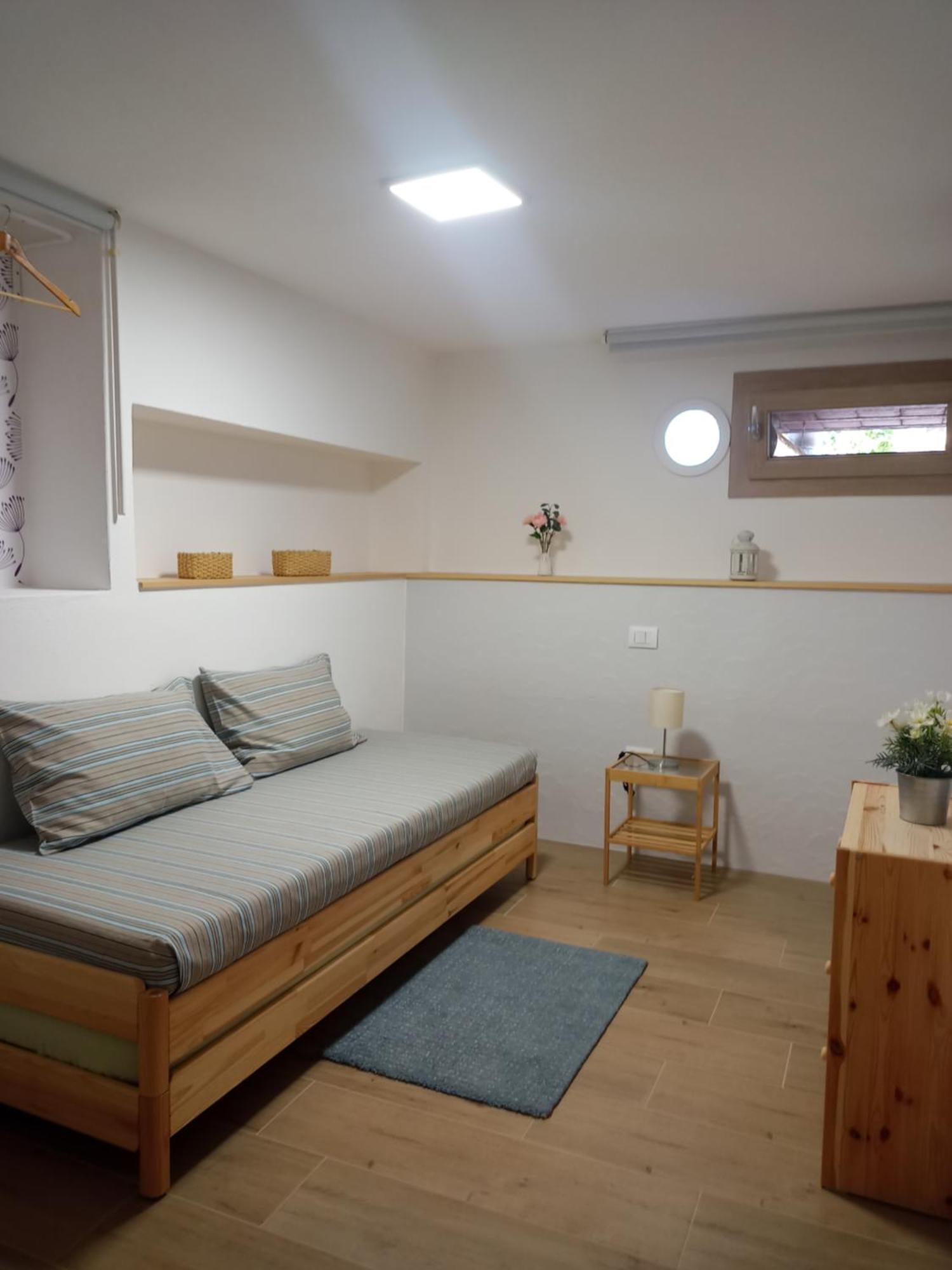 Vacanze Nella Casetta Pula Exterior foto